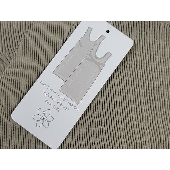 AURA Ruched Bodycon Dress Scoop Neck Wide Strap Sleeveless Sz Large NWT - Picture 2 of 8